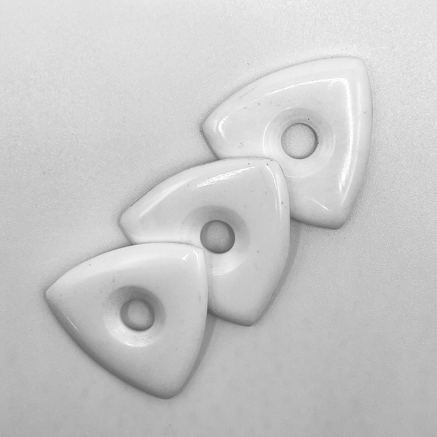 Buffalo Bone TriStar Guitar Picks with Grip Hole – US Blues®