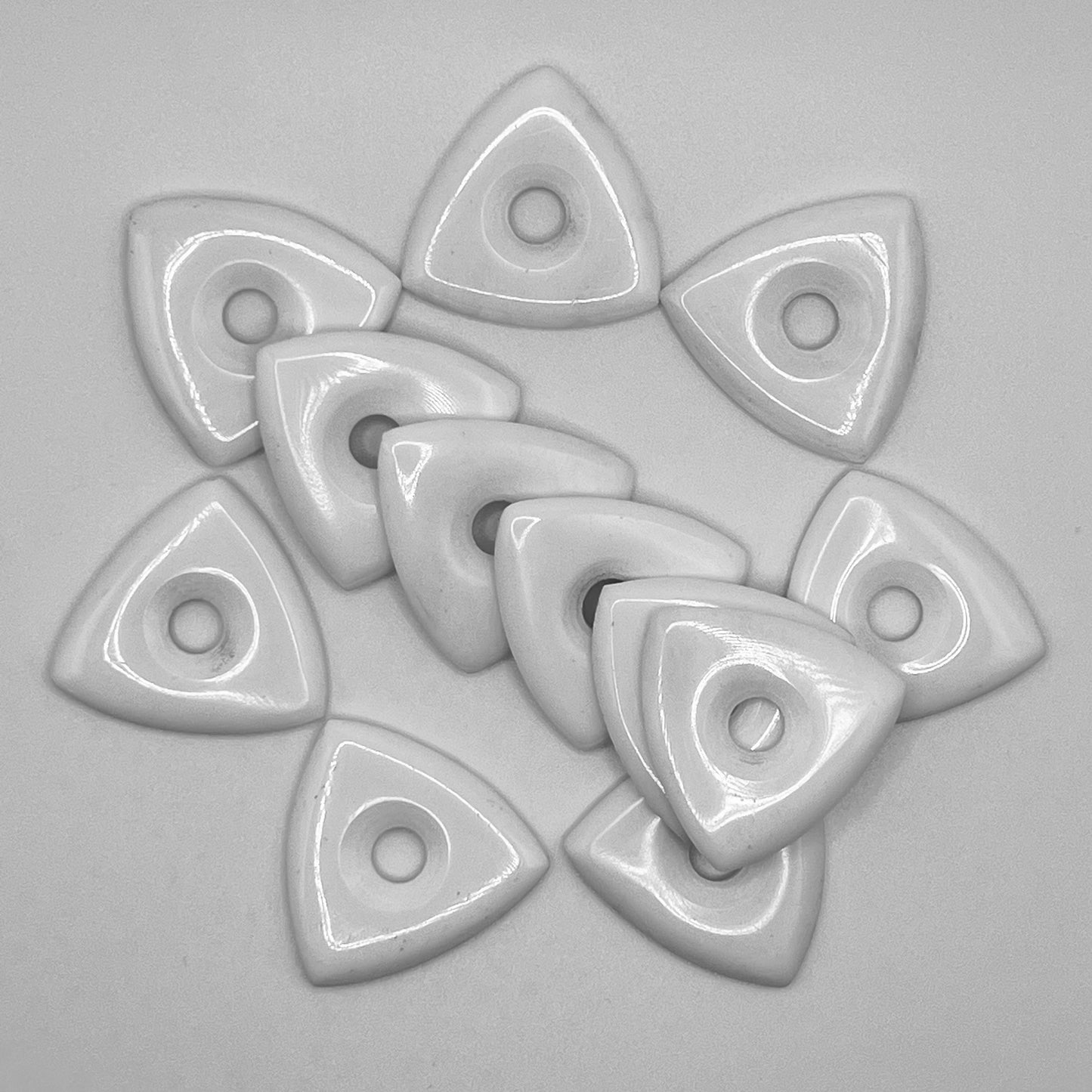 Buffalo Bone TriStar Guitar Picks with Grip Hole – US Blues®