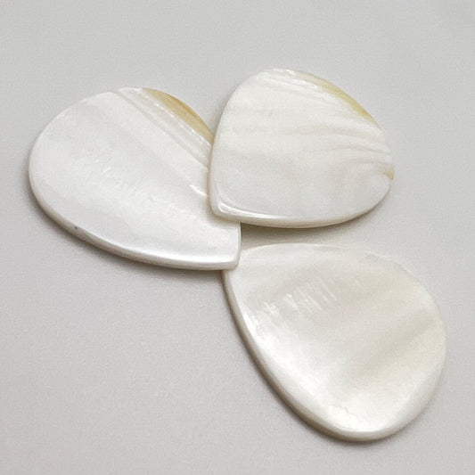 Shell/Mother of Pearl White-351 Shape US Blues® Artist Quality Guitar Picks-WHITE SHELL (1 Pick per Pack) P1-SHWH